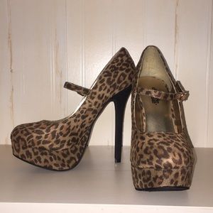 Leopard fabric heels